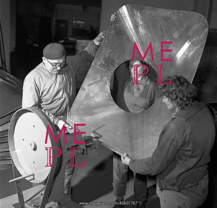 : Female - labor - metal shop : Female - labor - metal shop