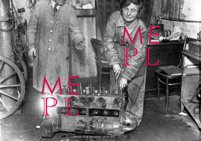 : Female locksmith trainee, 1932 : Female locksmith trainee, 1932