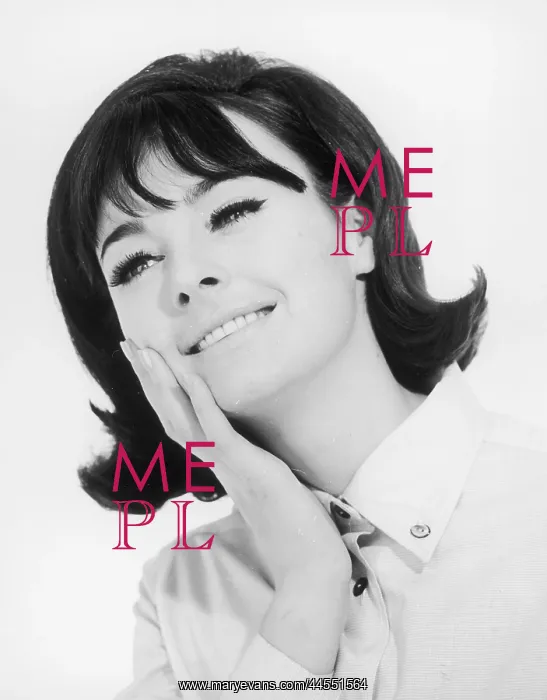 : FEMALE MODEL : FEMALE MODEL
