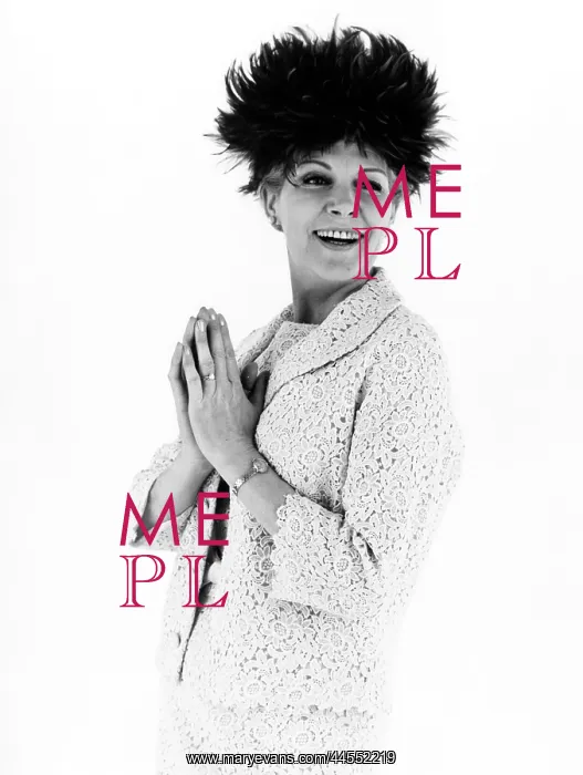  : FEMALE MODEL