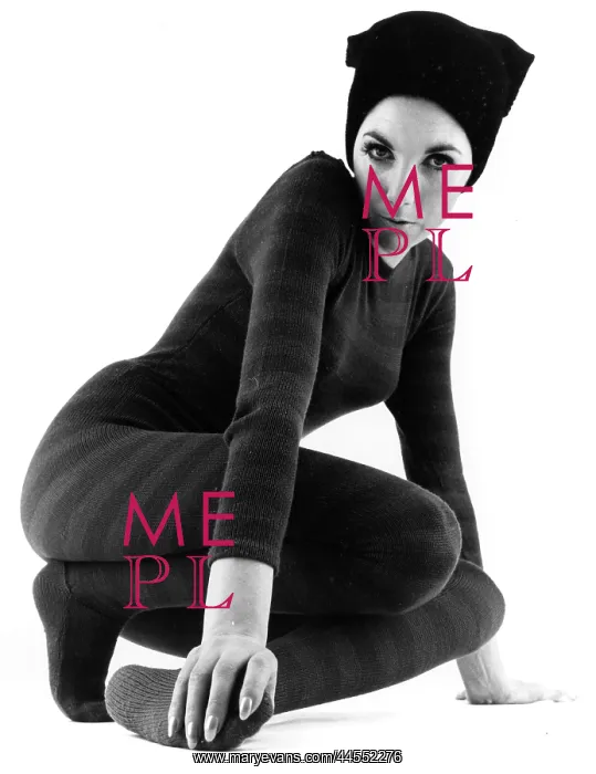  : FEMALE MODEL