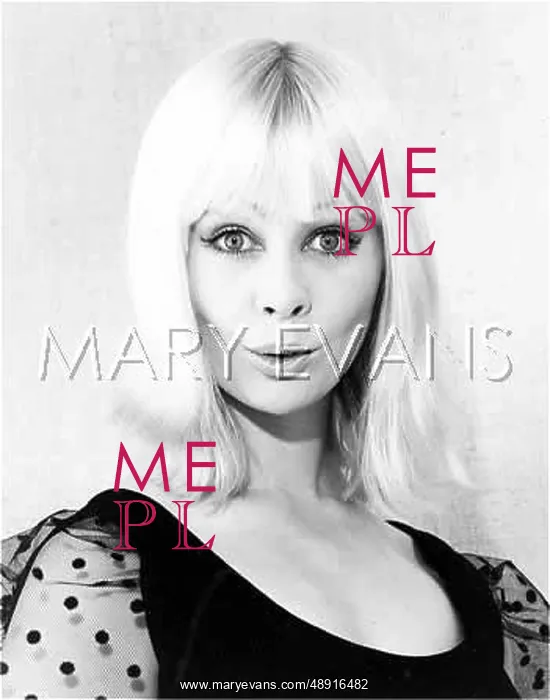  : FEMALE MODEL