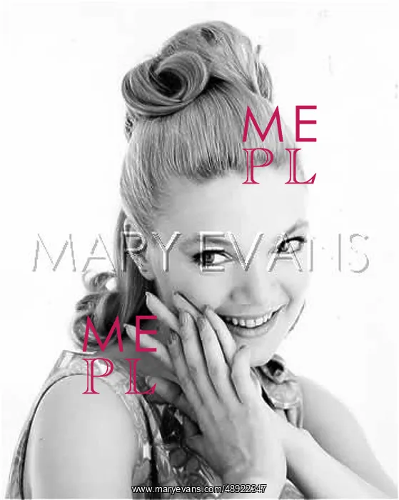 : FEMALE MODEL : FEMALE MODEL