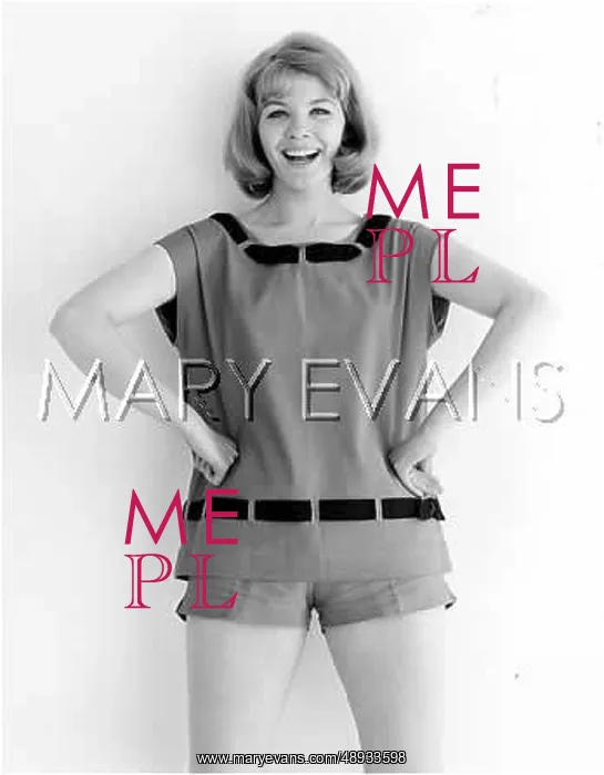 : FEMALE MODEL : FEMALE MODEL