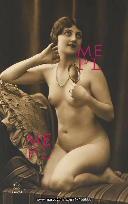 : FEMALE NUDE WITH MIRROR : FEMALE NUDE WITH MIRROR