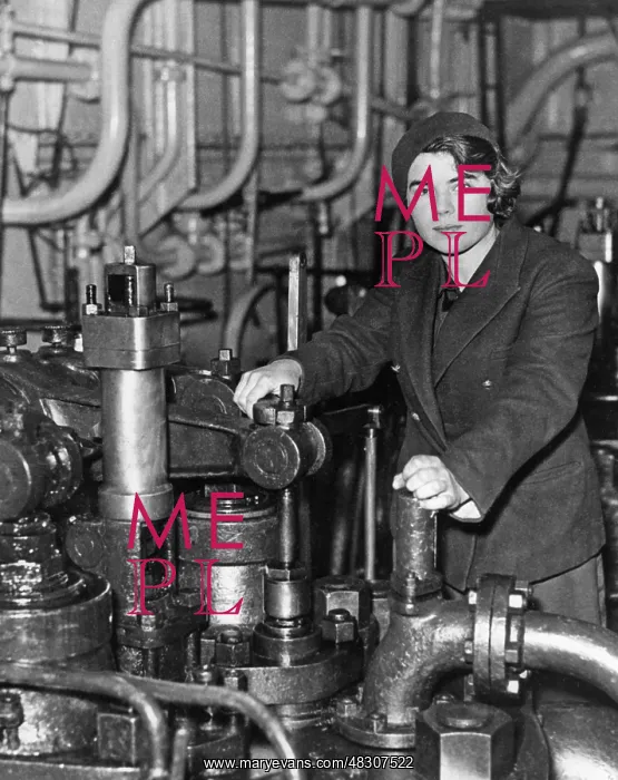 : Female officer in the engine room, 1935 : Female officer in the engine room, 1935