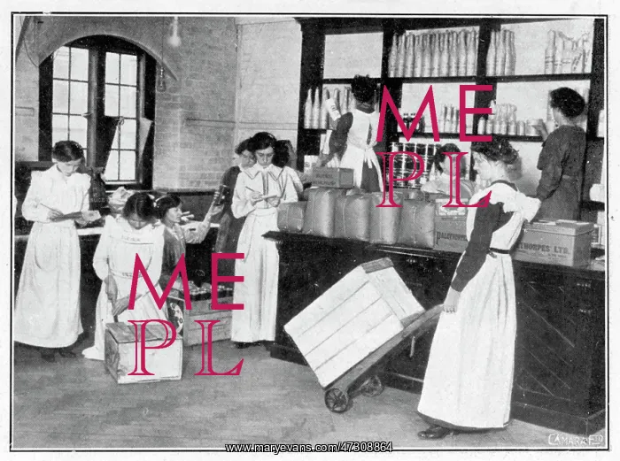 : FEMALE PORTERS / WW1 : FEMALE PORTERS / WW1