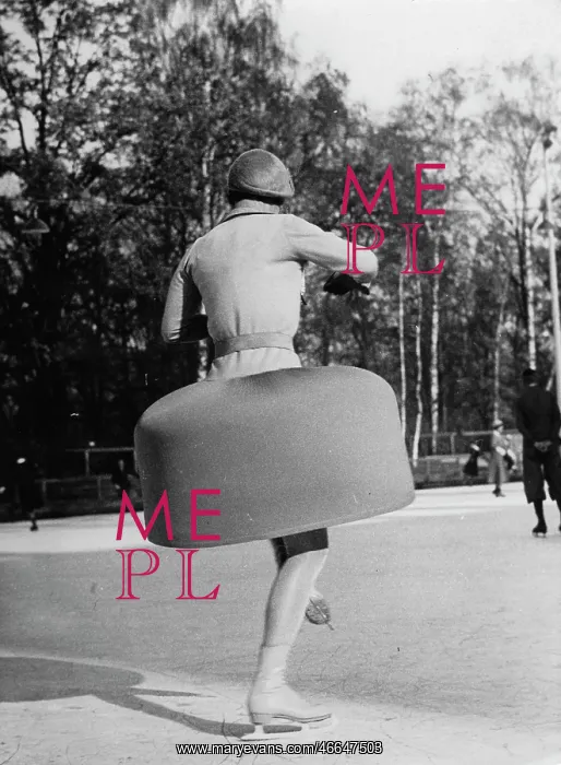 : A female skater as Eisglocke on the : A female skater as Eisglocke on the