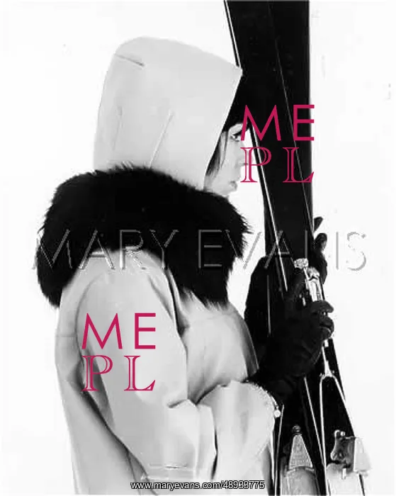 : FEMALE SKIWEAR MODEL : FEMALE SKIWEAR MODEL