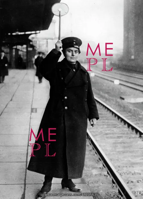 : A female station master in wartime : A female station master in wartime