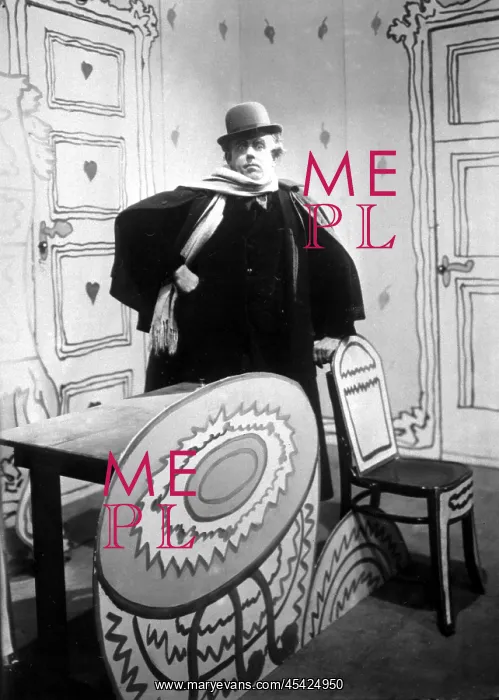  : Ferenc FUTURISTA