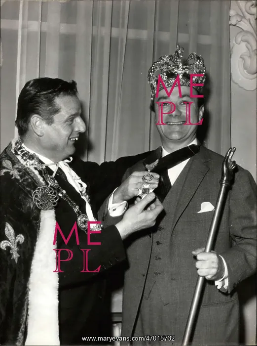 : Fernand Raynaud, actor, Grand Cordon de la Charante : Fernand Raynaud, actor, Grand Cordon de la Charante