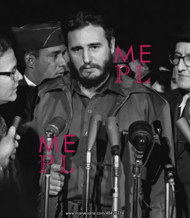 : Fidel Castro speaking in front of microphones : Fidel Castro speaking in front of microphones