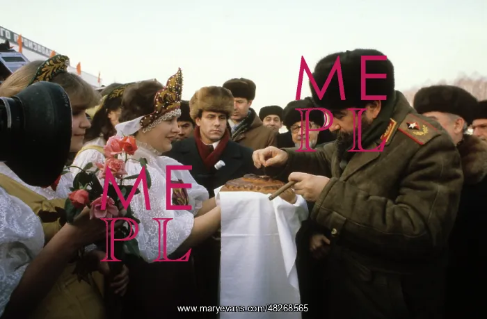 : Fidel Castro's visit to USSR, 1981 : Fidel Castro's visit to USSR, 1981