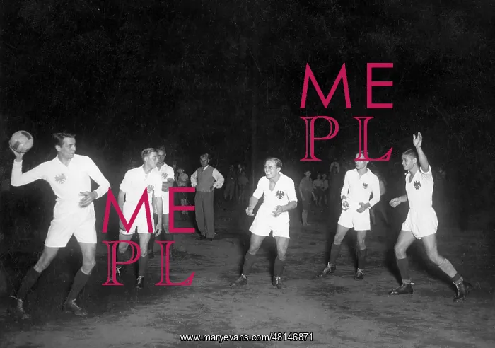 : Field handball, 1932 : Field handball, 1932