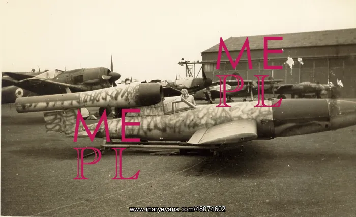 : Fieseler Fi103R piloted bomb : Fieseler Fi103R piloted bomb
