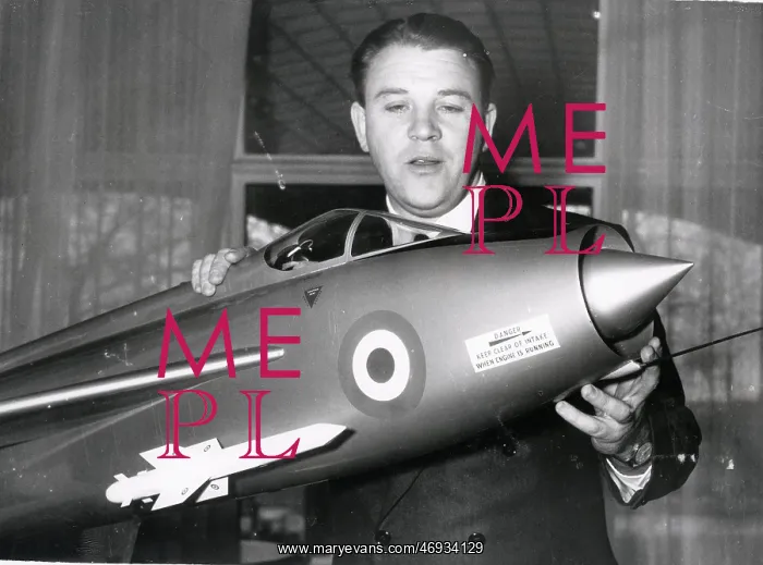 : Fighter Pilot Roland Beamont 1920 - 2001 : Fighter Pilot Roland Beamont 1920 - 2001