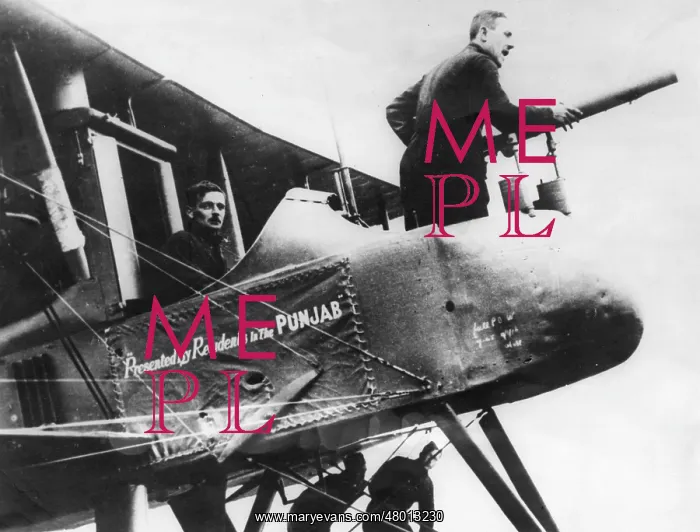  : Fighter plane with crew, WW1