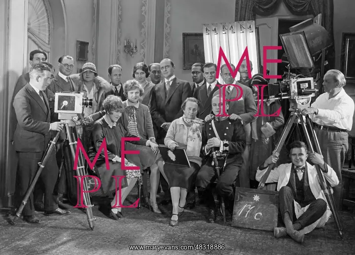 : Film crew. Recording of a film team in the 1920s in Berlin : Film crew. Recording of a film team in the 1920s in Berlin