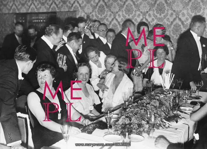 : Filmball in the Berlin Zoo 1932 : Filmball in the Berlin Zoo 1932