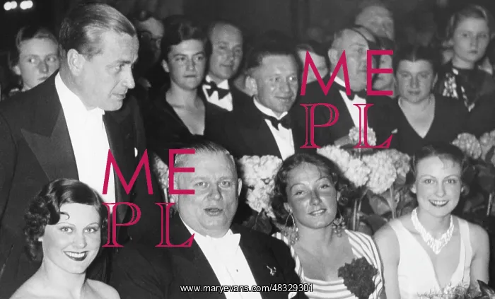 : Filmball in the Zoo, 1935 : Filmball in the Zoo, 1935