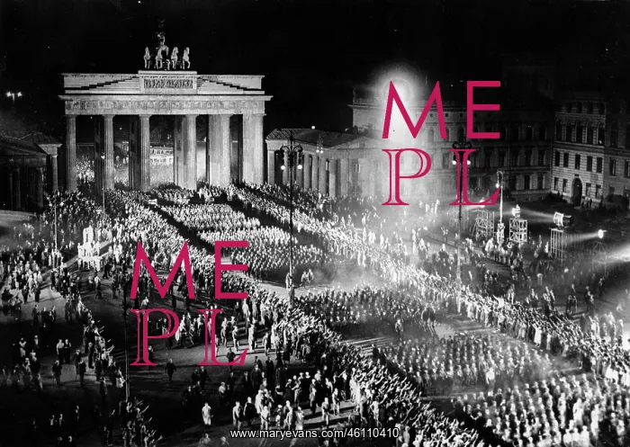 : Filming at the Brandenburg Gate : Filming at the Brandenburg Gate