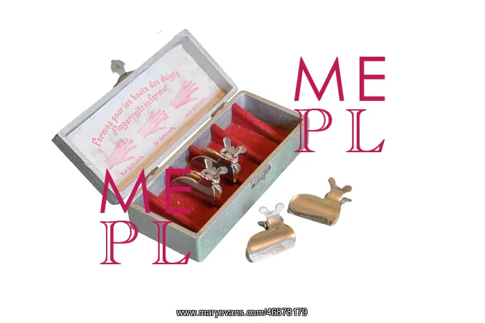 : Finger straighteners with box : Finger straighteners with box