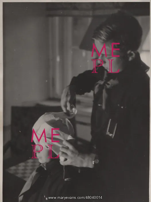 : Finnish boy scouts doing first aid training, WW2 : Finnish boy scouts doing first aid training, WW2