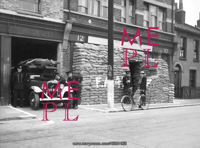 : Fire alarm post, Cooks Road, Vauxhall, WW2 : Fire alarm post, Cooks Road, Vauxhall, WW2