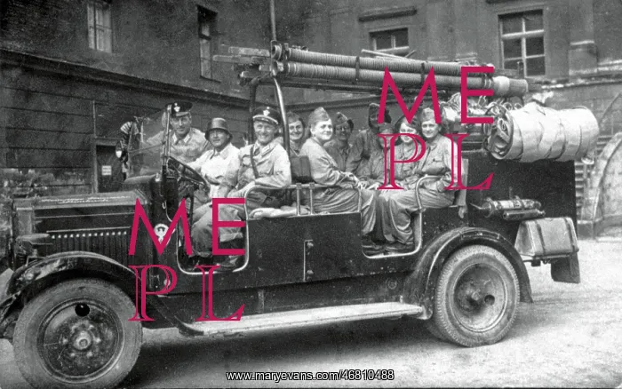 : Fire brigade with young women : Fire brigade with young women