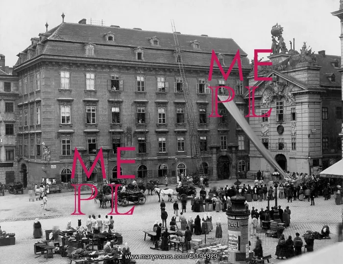 : Fire drill in front of the Vienna fire brigade station, 1907 : Fire drill in front of the Vienna fire brigade station, 1907