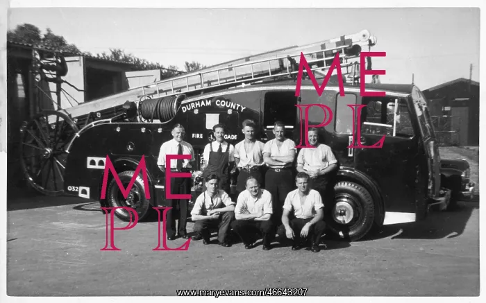 : FIRE ENGINE 1940S : FIRE ENGINE 1940S