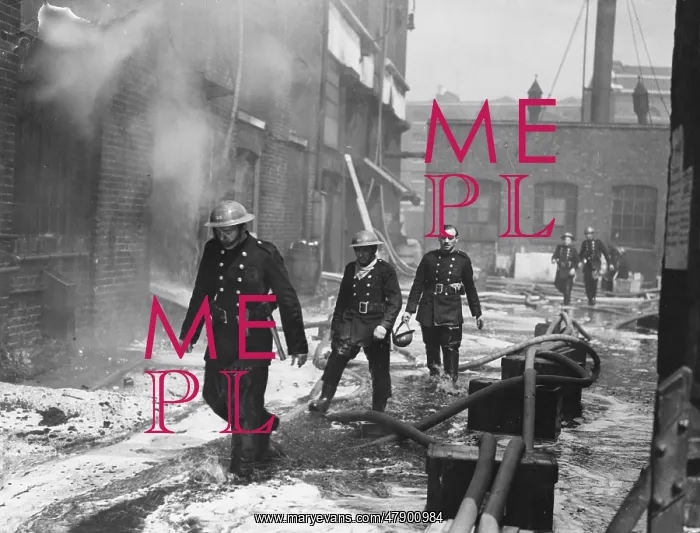 : Fire at St. Katherine?s Docks during the Blitz : Fire at St. Katherine?s Docks during the Blitz