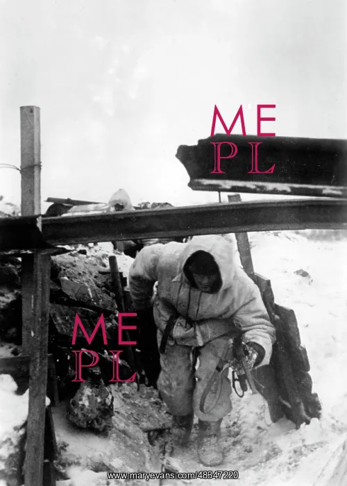 : Fire trench in Leningrad, 1942 : Fire trench in Leningrad, 1942