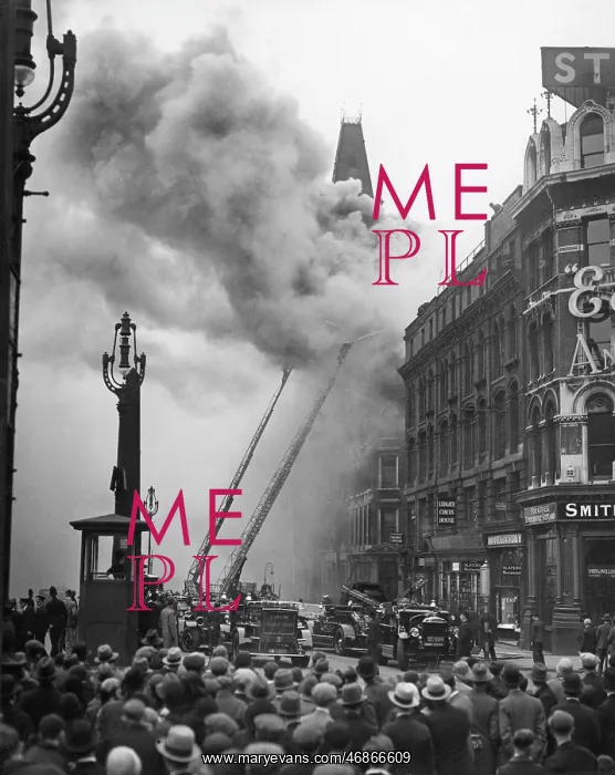 : Firefighters in action at Ludgate Circus, London : Firefighters in action at Ludgate Circus, London