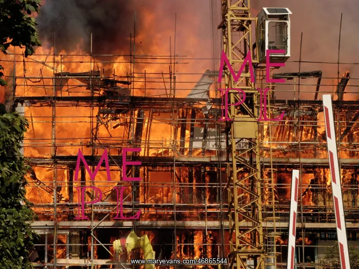 : Firefighters a fire at 1 Heton Gardens : Firefighters a fire at 1 Heton Gardens