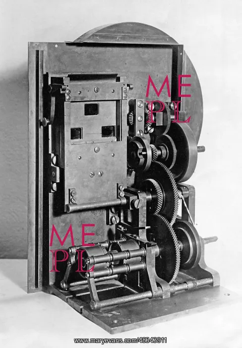 : First camera for color films from Messter : First camera for color films from Messter