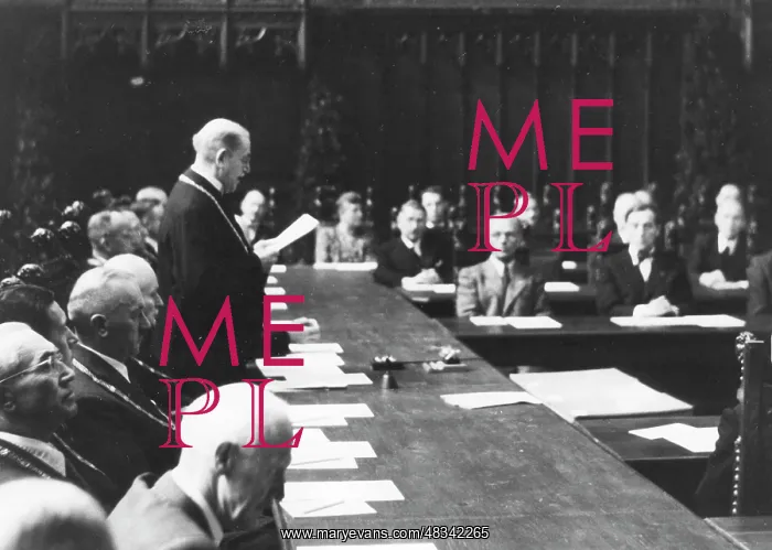 : The first city council meeting in Munich after : The first city council meeting in Munich after
