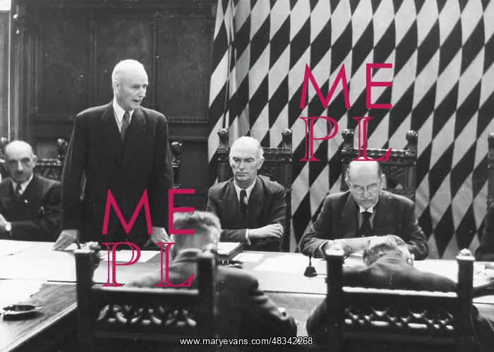  : The first city council meeting in Munich after