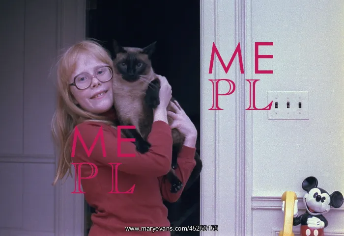 : First daughter Amy Carter with her Siamese cat : First daughter Amy Carter with her Siamese cat