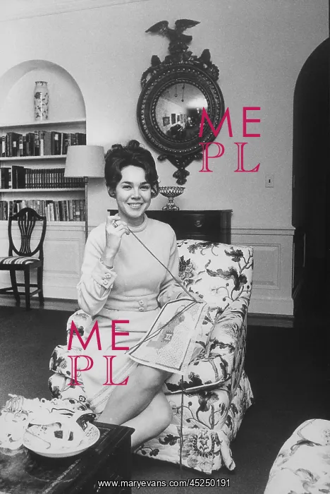 : First Daughter, Eisenhower crafting a needle point : First Daughter, Eisenhower crafting a needle point