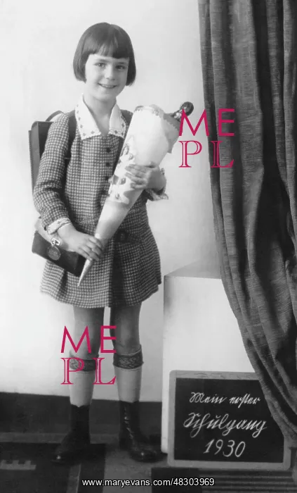 : First day of school, 1930 : First day of school, 1930