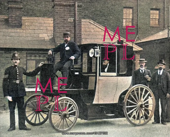 : First electric cab licensed in London : First electric cab licensed in London