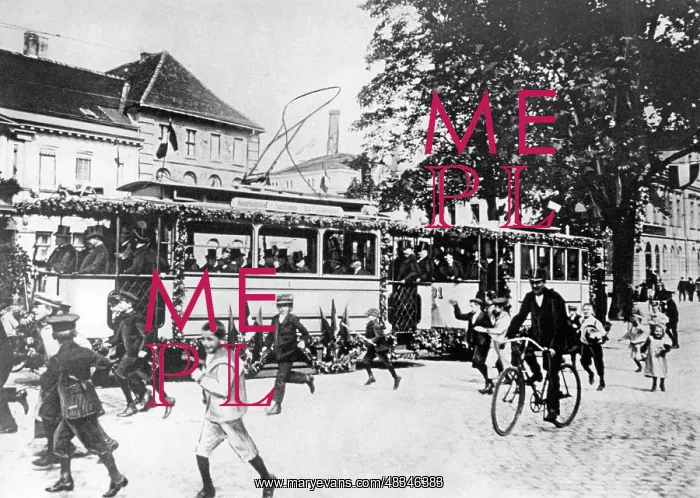 : The first electric tram in Potsdam, 1907 : The first electric tram in Potsdam, 1907