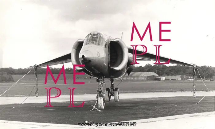 : The first Hawker P1127 XP831 during tethered hovering test : The first Hawker P1127 XP831 during tethered hovering test