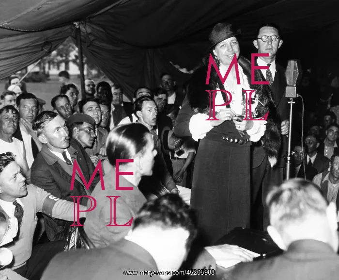 : First Lady Eleanor Roosevelt visits the ? : First Lady Eleanor Roosevelt visits the ?