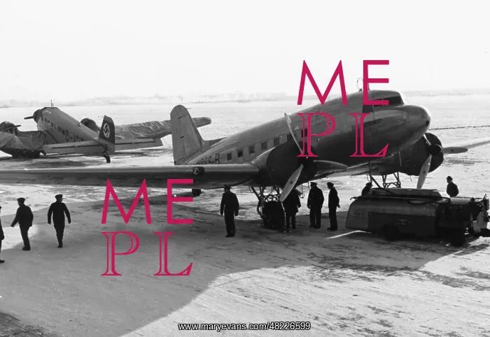 : First landing of a Soviet aircraft at the Berlin-Tempelh : First landing of a Soviet aircraft at the Berlin-Tempelh