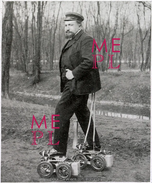 : First Motorized Skates in Paris 1906 : First Motorized Skates in Paris 1906