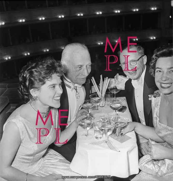 : First Opera Ball after the war. In the loge of the Plans : First Opera Ball after the war. In the loge of the Plans