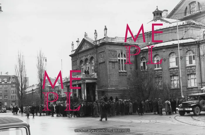 : First party meeting of the KPD in Munich, 1945 : First party meeting of the KPD in Munich, 1945